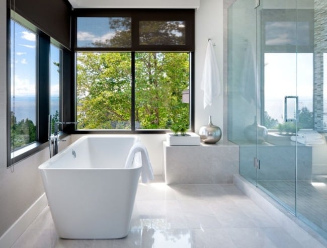 badezimmer-ideen moderne einrichtung badewanne begehbare dusche glaswand