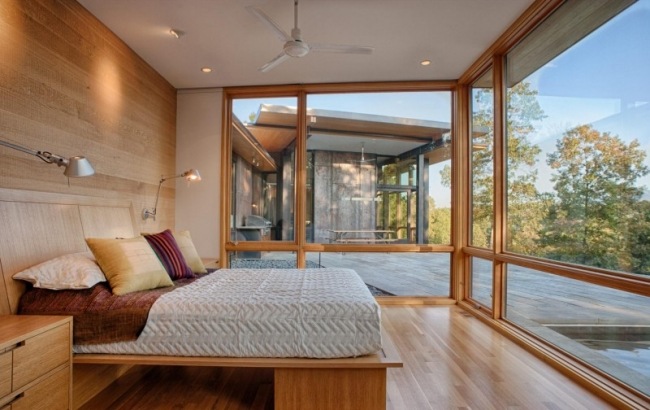design haus schlafzimmer holz wandverkleidung verglasung terrasse