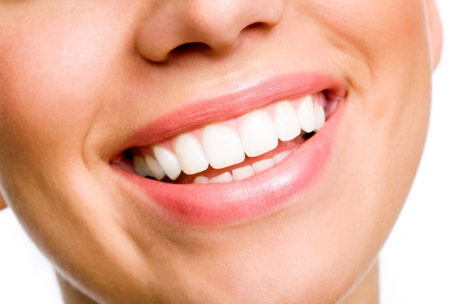 gesunde weiße zähne schönes lächeln tipps