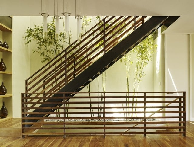 haus japan stil bambus pflanzen deko holz treppe kies