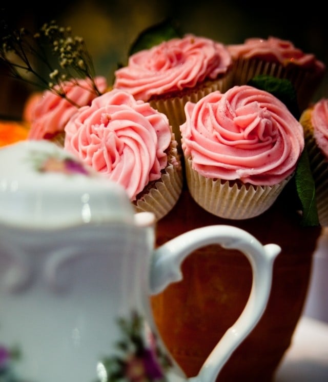 Cupcakes Rosen Form zubereiten originelle Idee