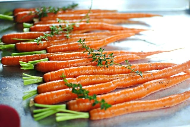 Karotten Garnitur Abendessen Familie zubereiten 