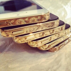 lederetui für-iPhone 5-S-diamanten gold totenschädel