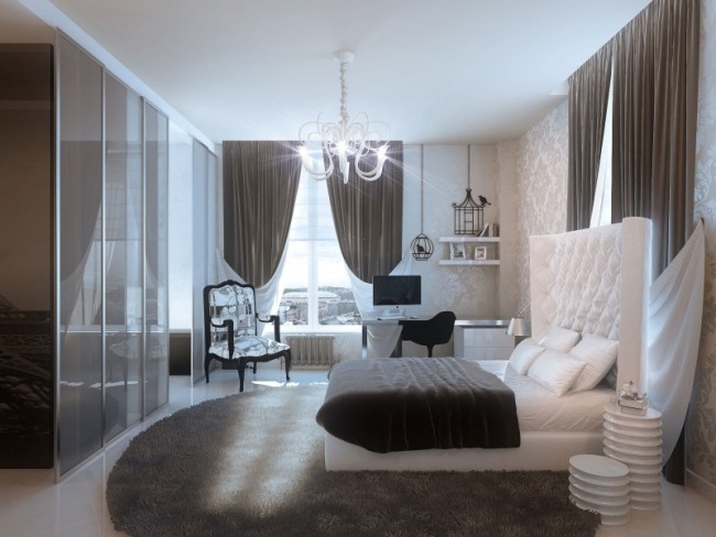 luxus-schlafzimmer weiß grau hochglanz kleiderschrank schiebetueren kronleuchter