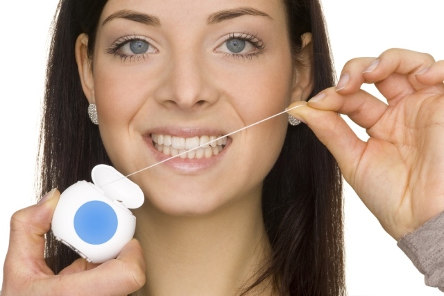 oral hygiene gesundheit ganzes körpers zahnseide benutzen