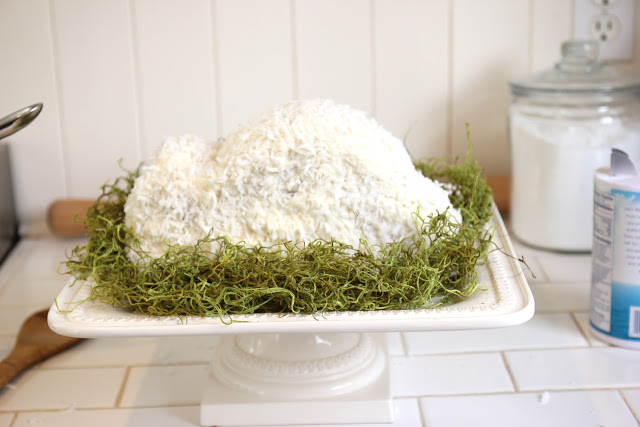 osterkuchen rezept hasenform dekoration gras versteckt