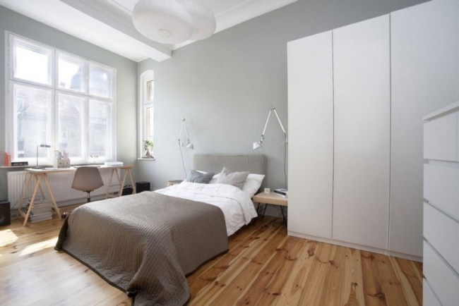 schlafzimmer-dielenboden grau weiß einzelbett weiß kleiderschrank schreibtisch