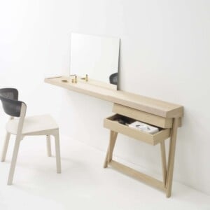 schminktisch-ideen-holz-skandinavisches-design-modern-PIVOT-VANITY-Shay-Alkalay-arco