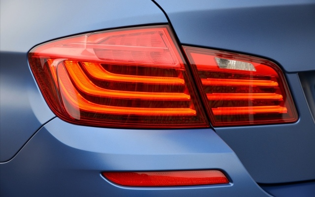 BMW-M5-blinkleuchte rot