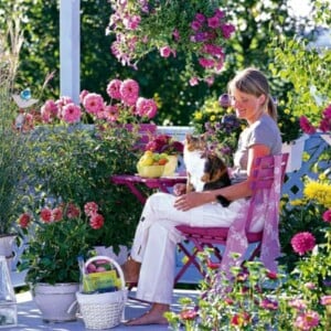 Balkon Pflanzen Blumen frisch halten Sommer Sonne fröhliche Stimmung Ideen