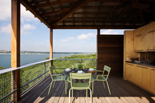 Balkon boden-verkleigung entspannte-atmosphäre schaffen ideen