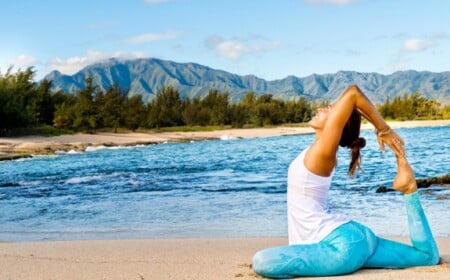 Bauch-weg-Training-seele-körper-stärken-meer-sand-natur-umgebung