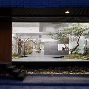 Büro Einrichtung Kunden empfangsraum Japan Gestaltung Ideen Steingarten Bonsai Baum