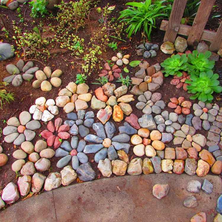 Deko Steine für Garten Blumen selber machen und bemalen
