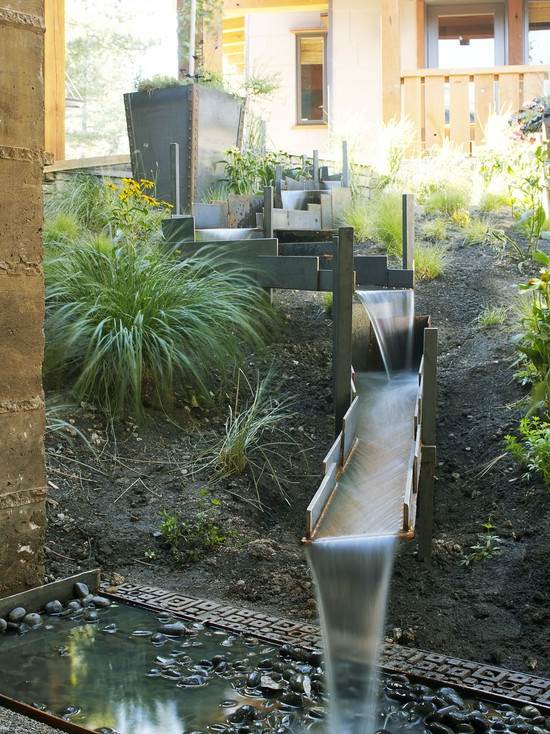 Edelstahl Bachlaufschalen Wasserspiele-Garten Hang Lage moderne Gestaltung