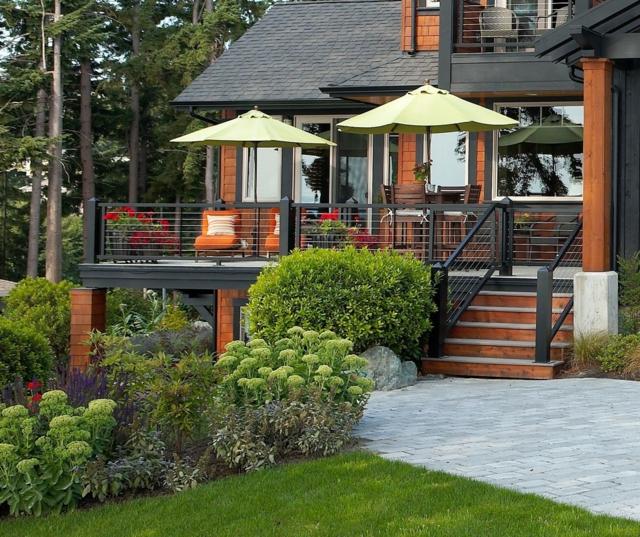schwarz Farbe Garten Gestaltung Haus Fassade Terrasse