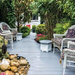 Garten Gestaltung romantischer Stil schöne Landhschaft Rattan Möbel Design