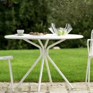 Gartenmöbel Design Ideen italienische Hersteller schick stilvoll modern weiß
