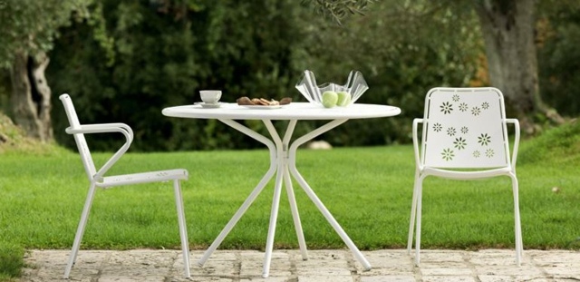 Gartenmöbel Design Ideen italienische Hersteller schick stilvoll modern weiß
