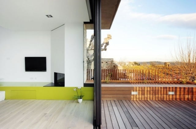 Balkonboden aus Holz -Belag verlegetipps-Außenbereich ideen
