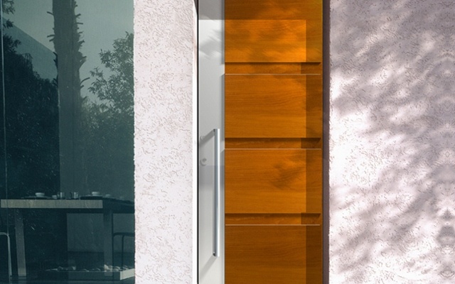 Eingang originell Metall Griff Glas Fassade Steinwand