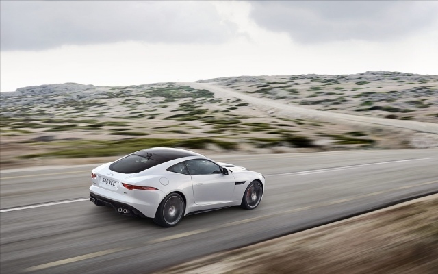 F Type R Coupe 2015 seitlich4