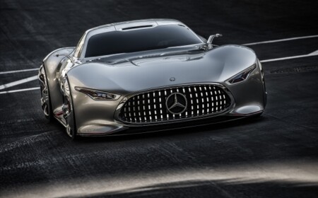 Mercedes-Benz-AMG-Vision-Gran-Turismo-Concept-2013-vorn1