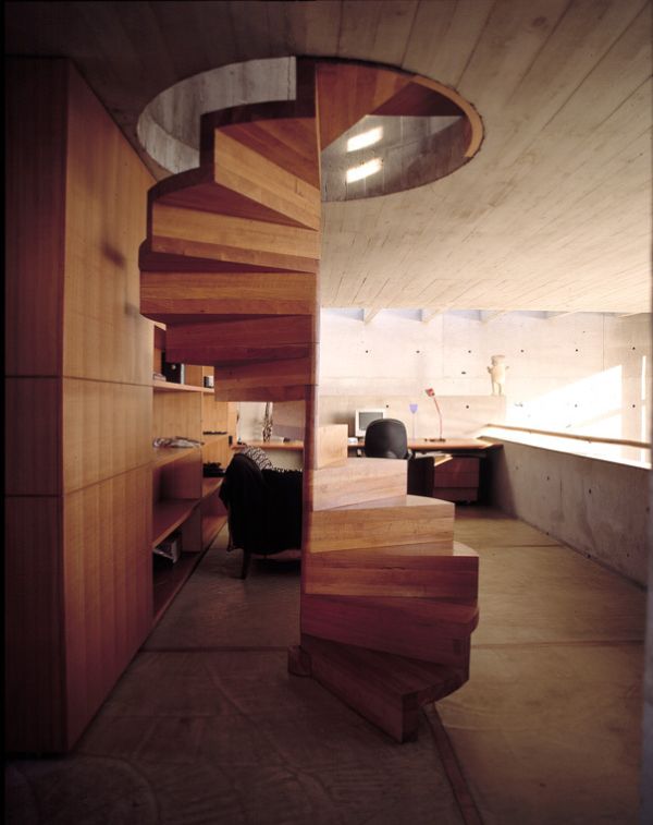 modernes design Spindeltreppe aus Holz-Treppen ohne Geländer 