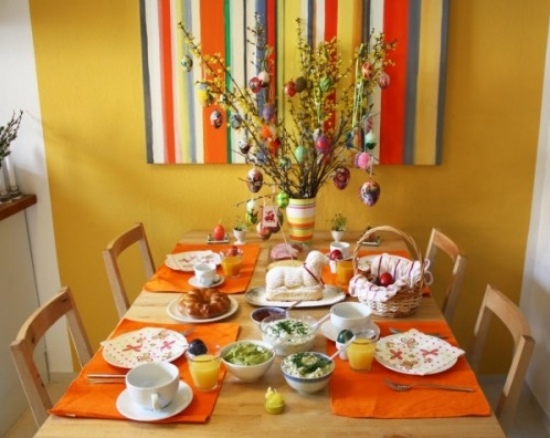 Tischdeko Frühlingsstimmung zaubern farben-Ideen österlich-strauß