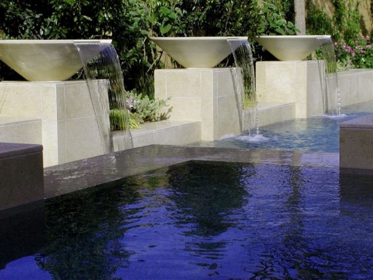 Wasserspiele-Garten-Brunnen-Wasserschalen-Teich