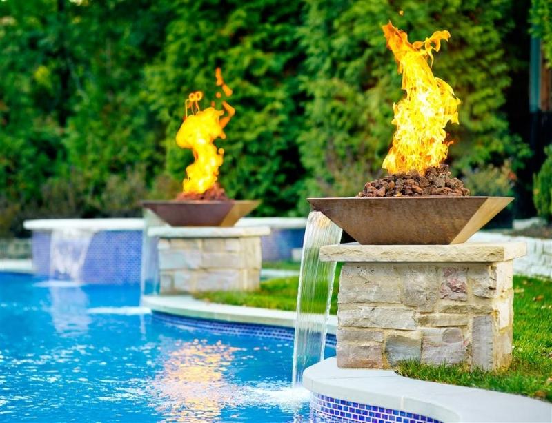 Wasserspiele-Garten- Feuerschalen-Pool-Heckenpflanzen