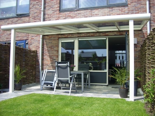 außenbereich gestalten alu terrassenüberdachung-praktische lösung 