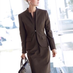 das-passende-outfit-business-look-schlichtes-design-elegant-klassisch-haare-zusammenbinden