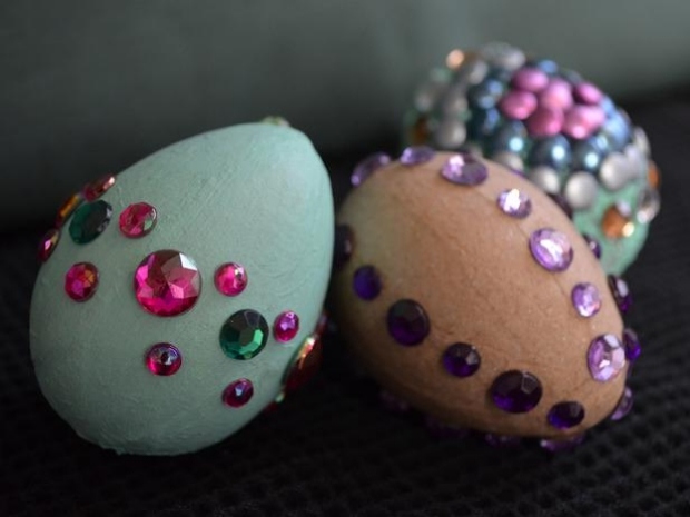 Ostereier färben - Aus Ostern ein echtes Fest für die Kinder machen