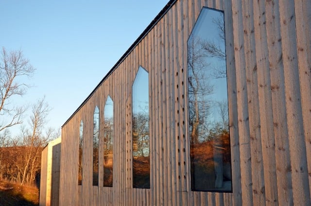 giebelfenster modernes-holzhaus berghütte familienhaus norwegen