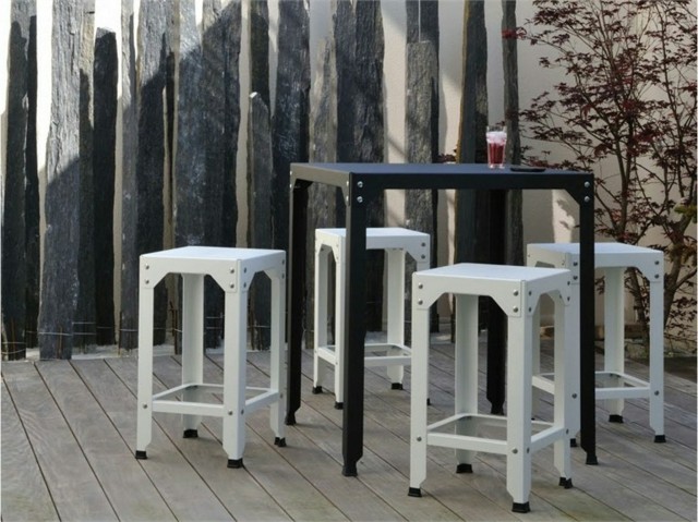 hoher Tisch moderne Möbel originell stilvoll Metall schwarz weiß