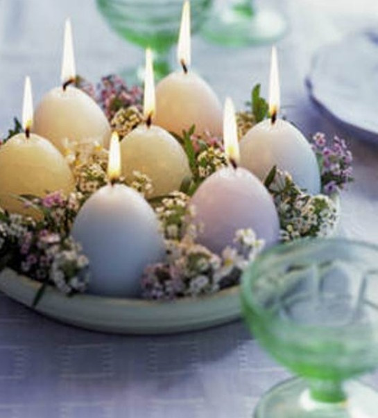 kerzen eier originell mitte tisch blumen frisch