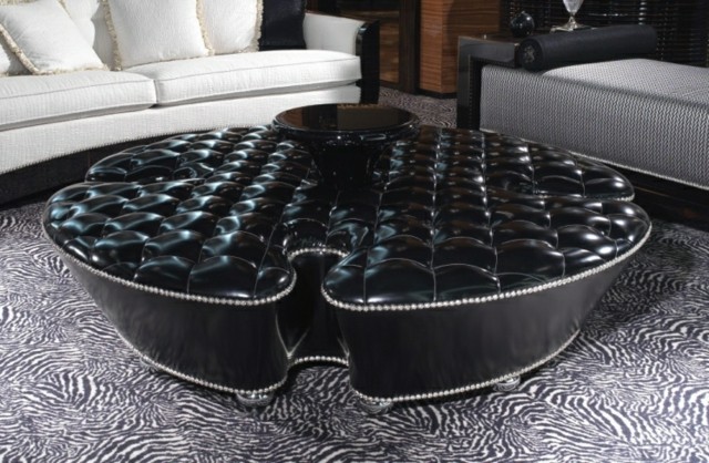 gemütliche Sitzecke Zebra Muster Teppich Kolonialstil inspiriert