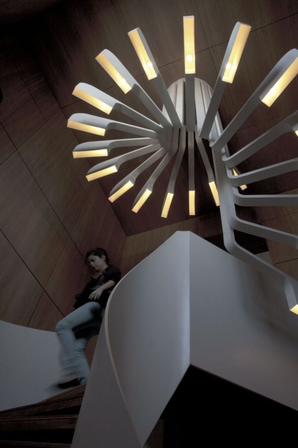 leuchtendes Treppenhaus design ideen für Stimmungsbeleuchtung 