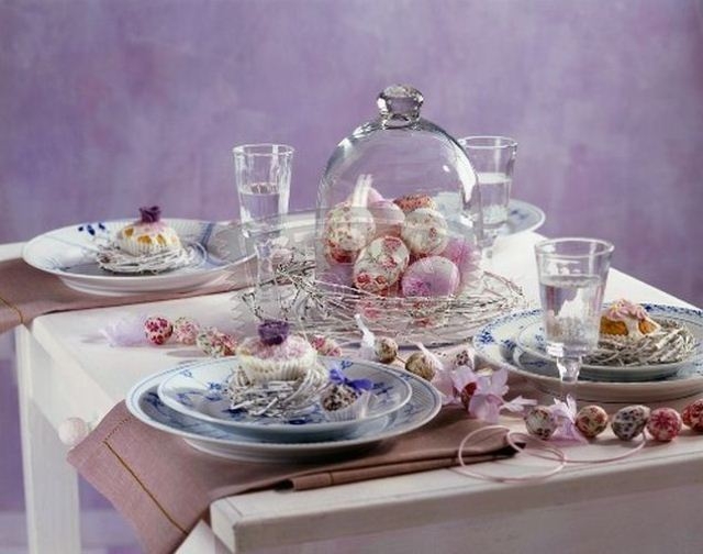 lila-farbpalette-auswählen-stilvoll-elegant-geschmack-sache-kleine-gefärbte-eier-muffins