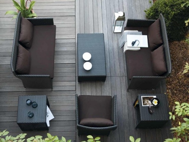 Lounge Terrassenmöbel aus Polyrattan italien schwarz sofa tisch
