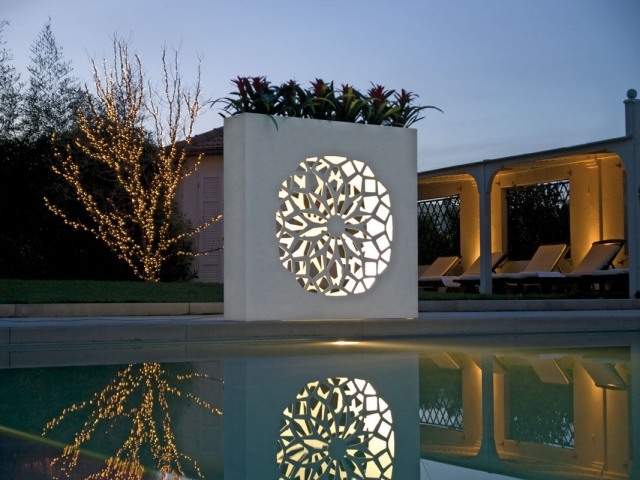 metall pflanzkübel terrasse integrierte beleuchtung BLOEM BYSTEEL