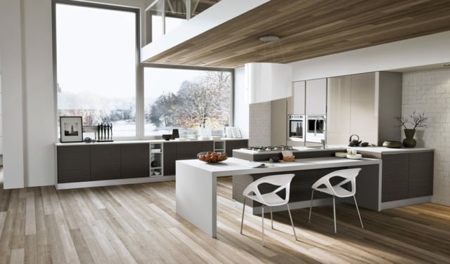 Ideen Kochinsel Essplatz Stühle Küchenproigramm neutrale Farben