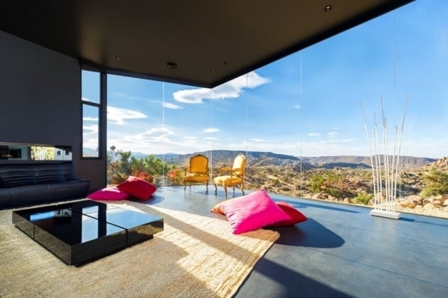 modernes haus wüste panoramafenster minimalistische einrichtung
