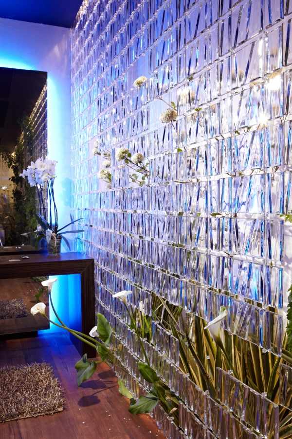 design system glas raumteiler licht deko pflanzen hotel raum