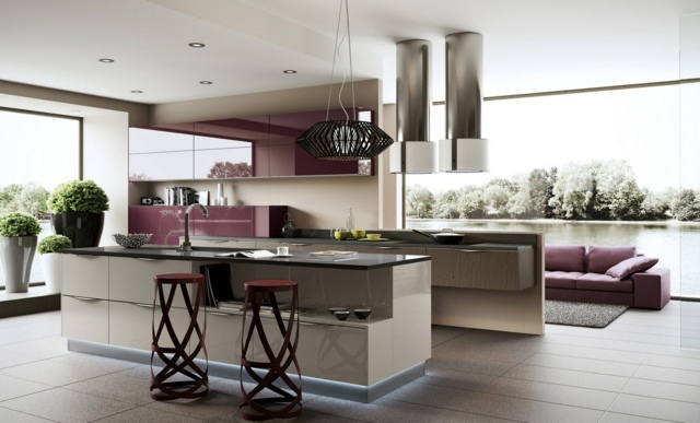 Gestaltung Kochinsel moderne Abzugshaube beige Küchenschränke