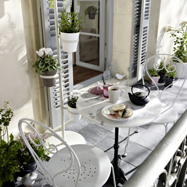 Design Ideen Schmiedeeisen kleiner Balkon Tisch rund