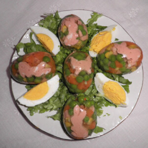 salat-rezept-zu-ostern-originell-eier-häschen-schön-dekoriert
