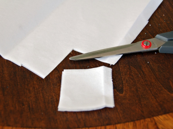 serviette falten-weiß schlicht-rechteck form ausschneiden