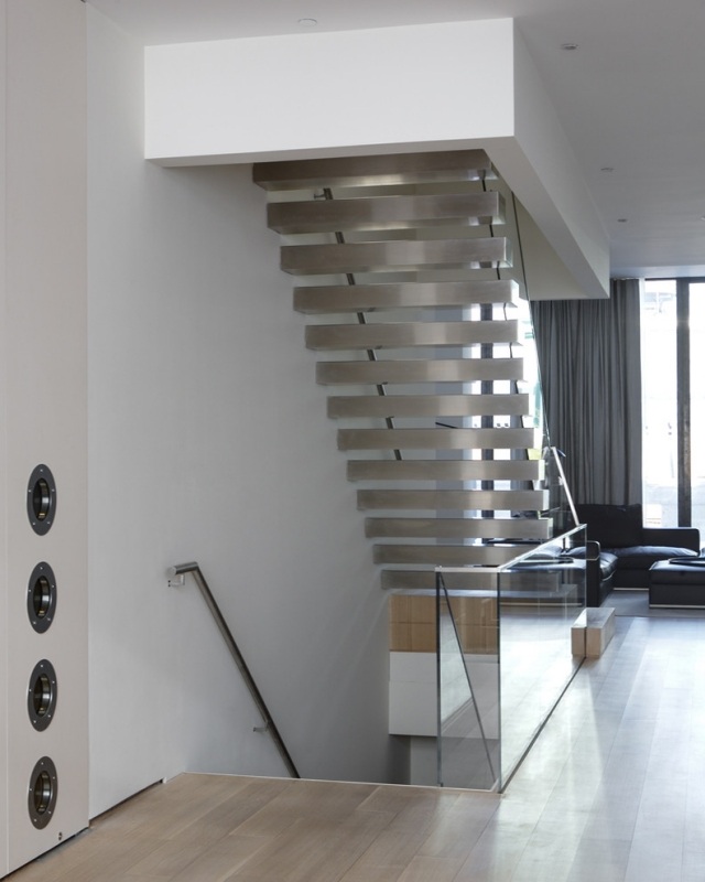 stahl treppe kragarmtreppe-design ideen-moderne innenarchitektur